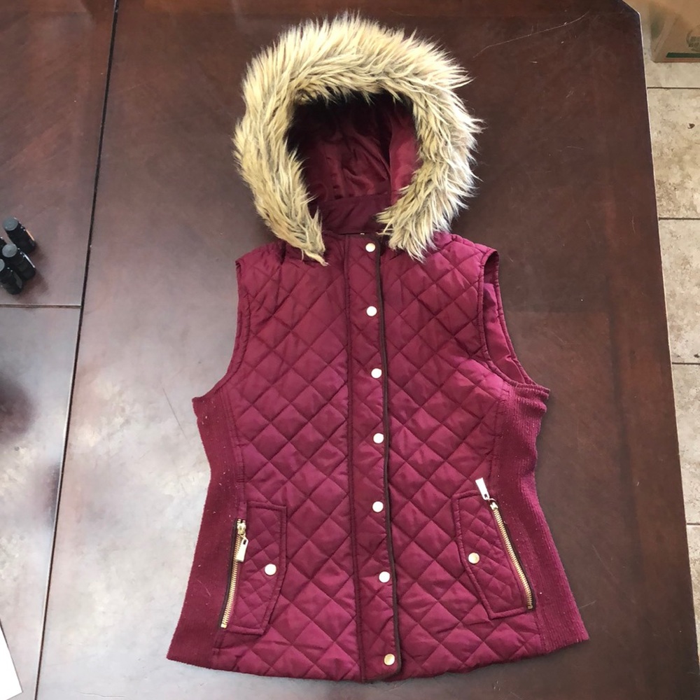 Sleeveless Vest With Hood Woman’s Small